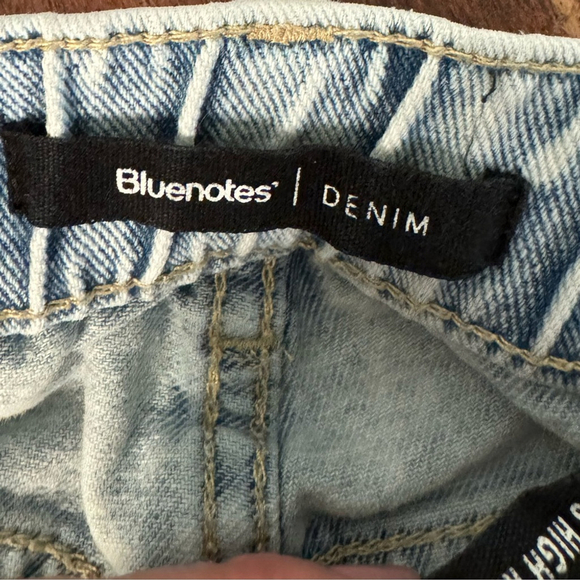 Bluenotes 90’s High Rise Mom Jeans - Light Wash Distressed - Size 2 - Picture 5 of 11